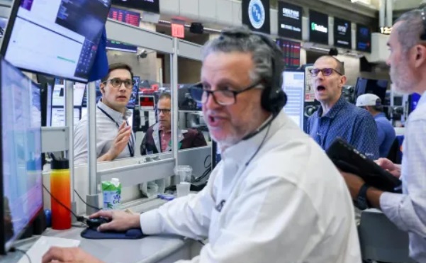 Nasdaq AI stock selloff and inflation concerns